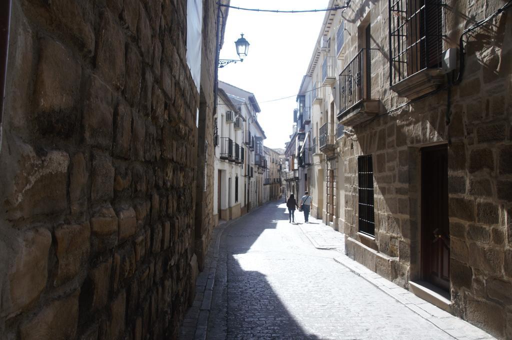 Arco De Las Descalzas Úbeda Exterior foto